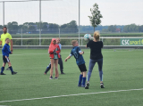 Laatste training S.K.N.W.K. JO10-1 (partijtje tegen de ouders) van woensdag 22 mei 2024 (130/133)